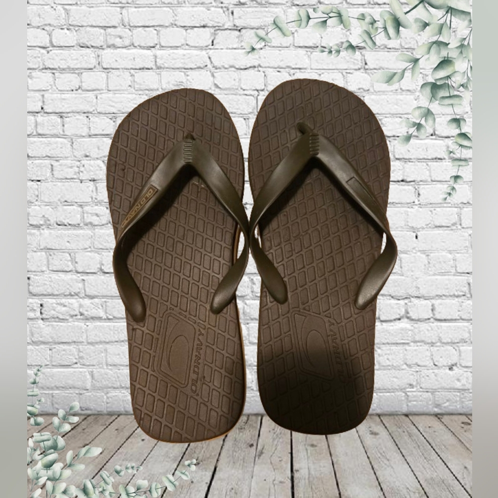 Old Navy flip flops- size 10